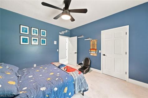 812 S Prospect Avenue Hartville OH 44632