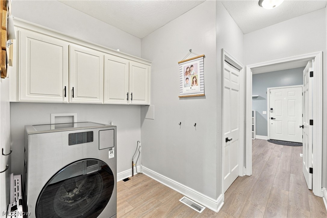 812 S Prospect Avenue Hartville OH 44632