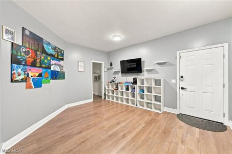 812 S Prospect Avenue Hartville OH 44632