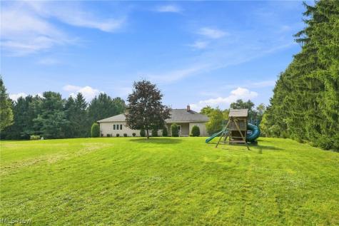 812 S Prospect Avenue Hartville OH 44632