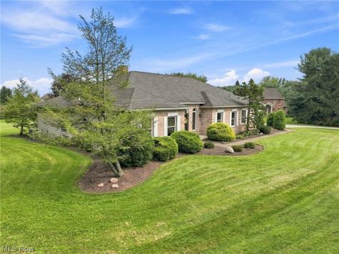 812 S Prospect Avenue Hartville OH 44632