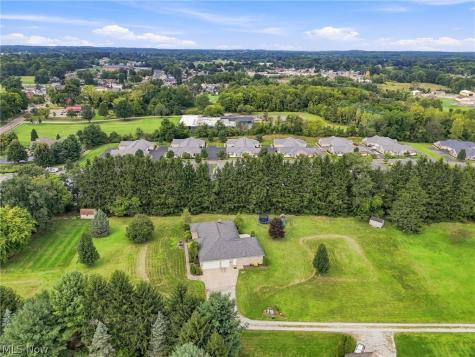 812 S Prospect Avenue Hartville OH 44632