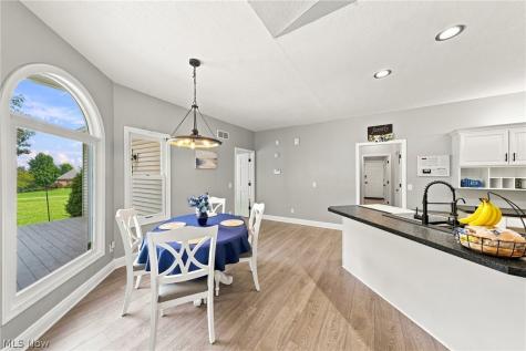 812 S Prospect Avenue Hartville OH 44632