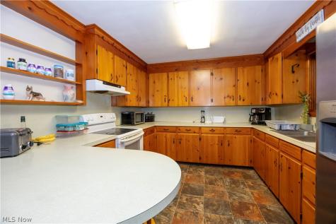 2106 Friar Tuck Circle Wooster OH 44691