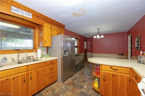 2106 Friar Tuck Circle Wooster OH 44691