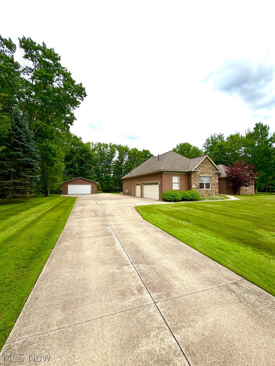 8354 Emerald Glen Court Kirtland OH 44094