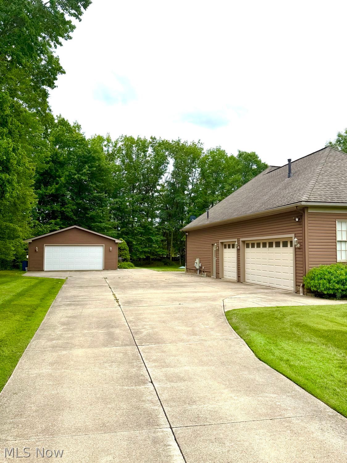 8354 Emerald Glen Court Kirtland OH 44094
