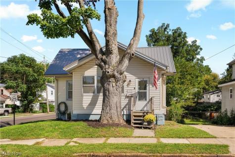 1079 Pitkin Avenue Akron OH 44310