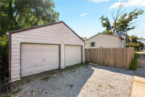 1079 Pitkin Avenue Akron OH 44310