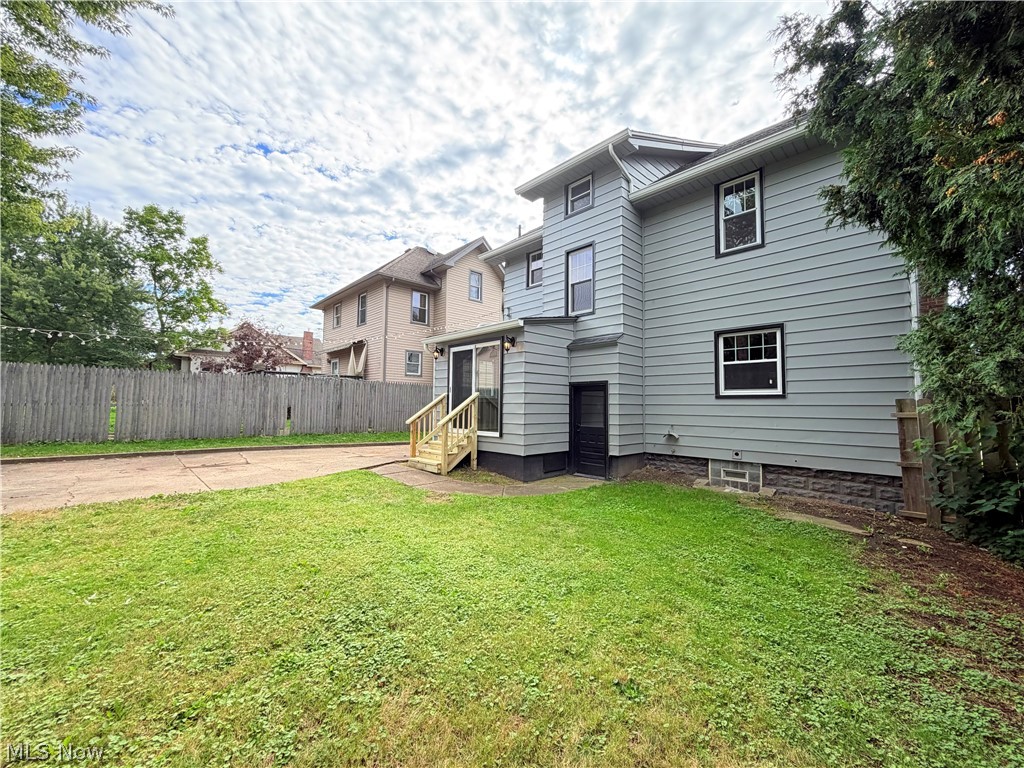252 E Kline Street Girard OH 44420