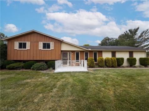 1015 Kingsway Drive Lorain OH 44052