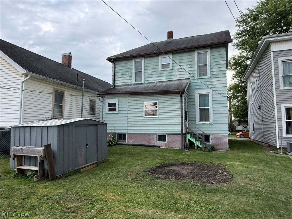 525 N Dawson Street Uhrichsville OH 44683