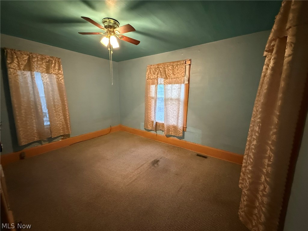 525 N Dawson Street Uhrichsville OH 44683