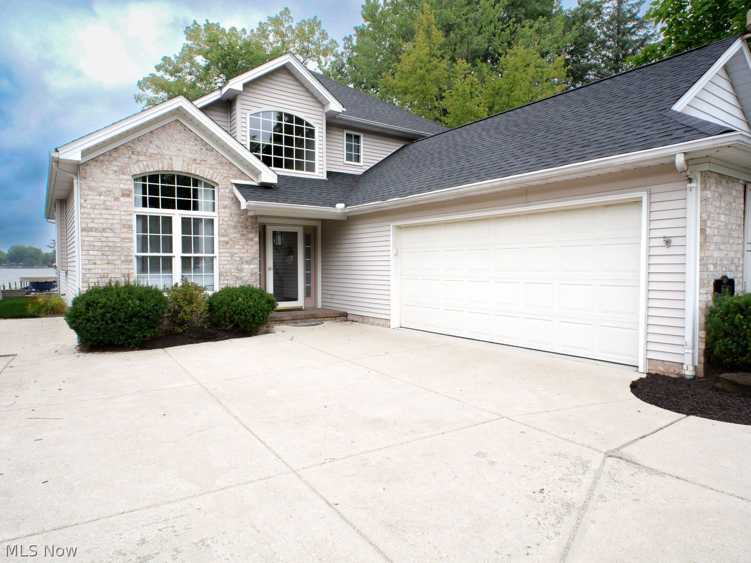 1614 NE River Road Lake Milton OH 44429
