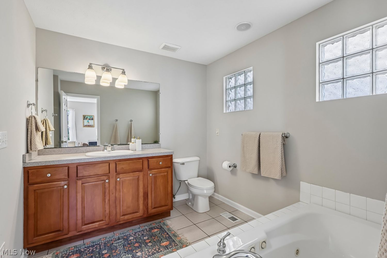 615 Literary Road Cleveland OH 44113