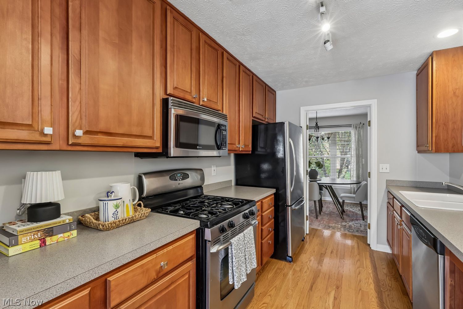 615 Literary Road Cleveland OH 44113