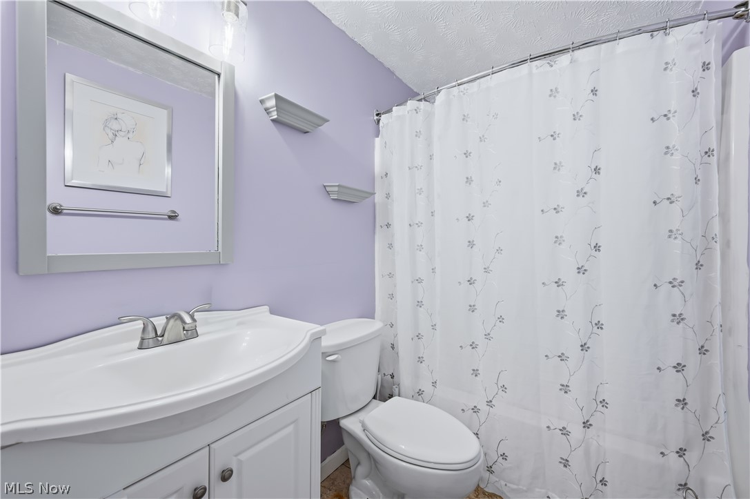 2219 Woodland Trace Street Austintown OH 44515