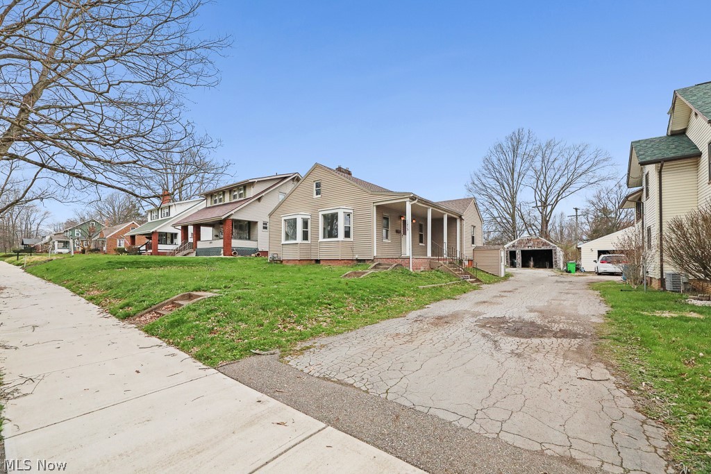 1073 Parkside Drive Alliance OH 44601