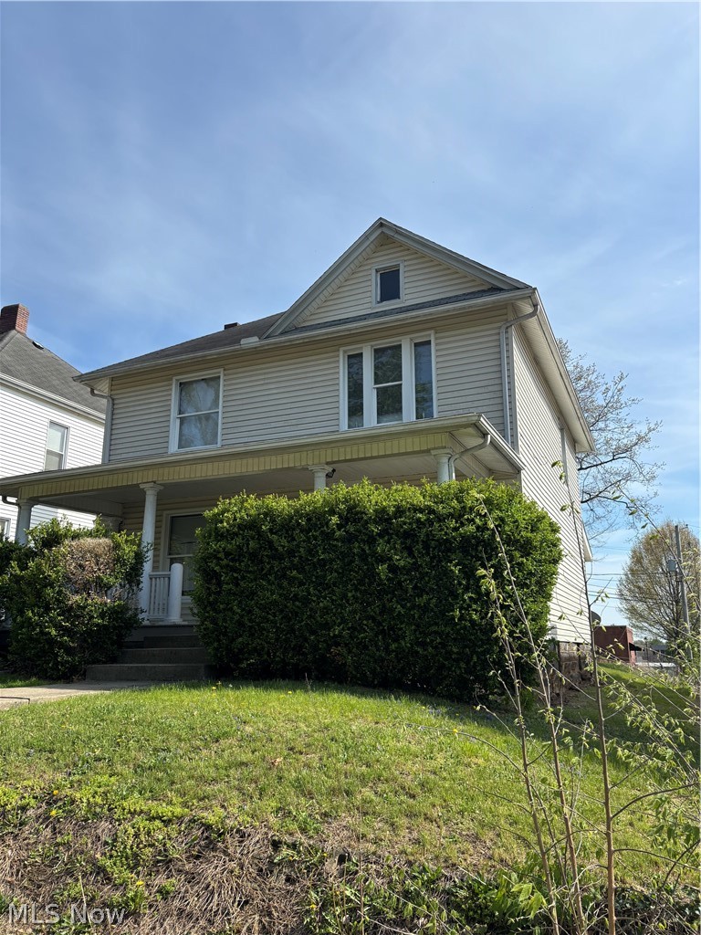 707 Locust Street Coshocton OH 43812