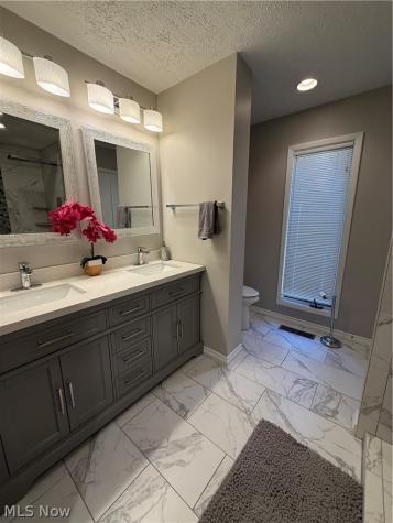 33009 Woodhaven Circle North Ridgeville OH 44039