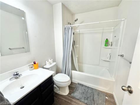117 Fall Lake Lane Amherst OH 44001