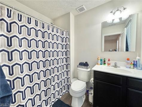 117 Fall Lake Lane Amherst OH 44001