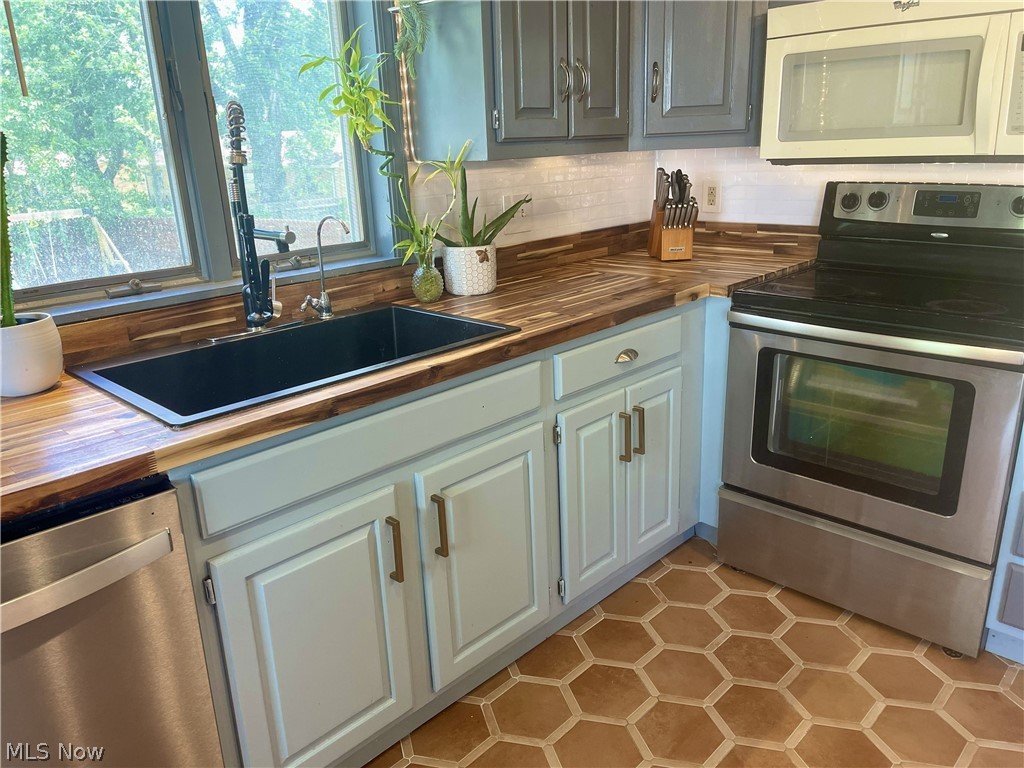 130 Westwood Avenue Orrville OH 44667