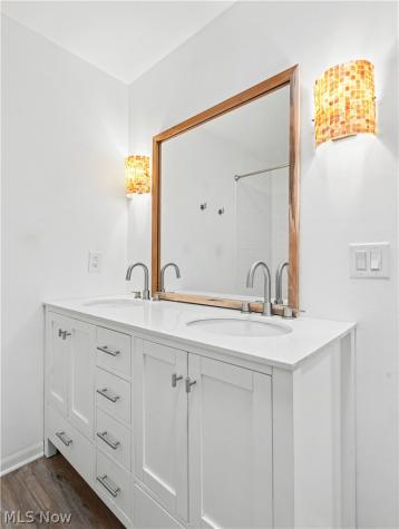 132 Parkview Drive Aurora OH 44202