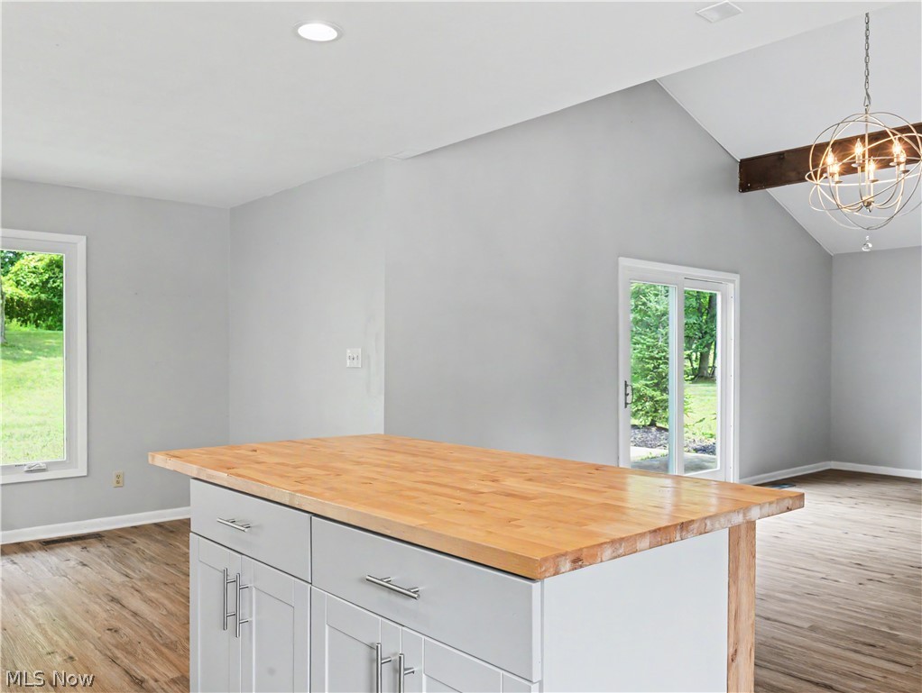 132 Parkview Drive Aurora OH 44202