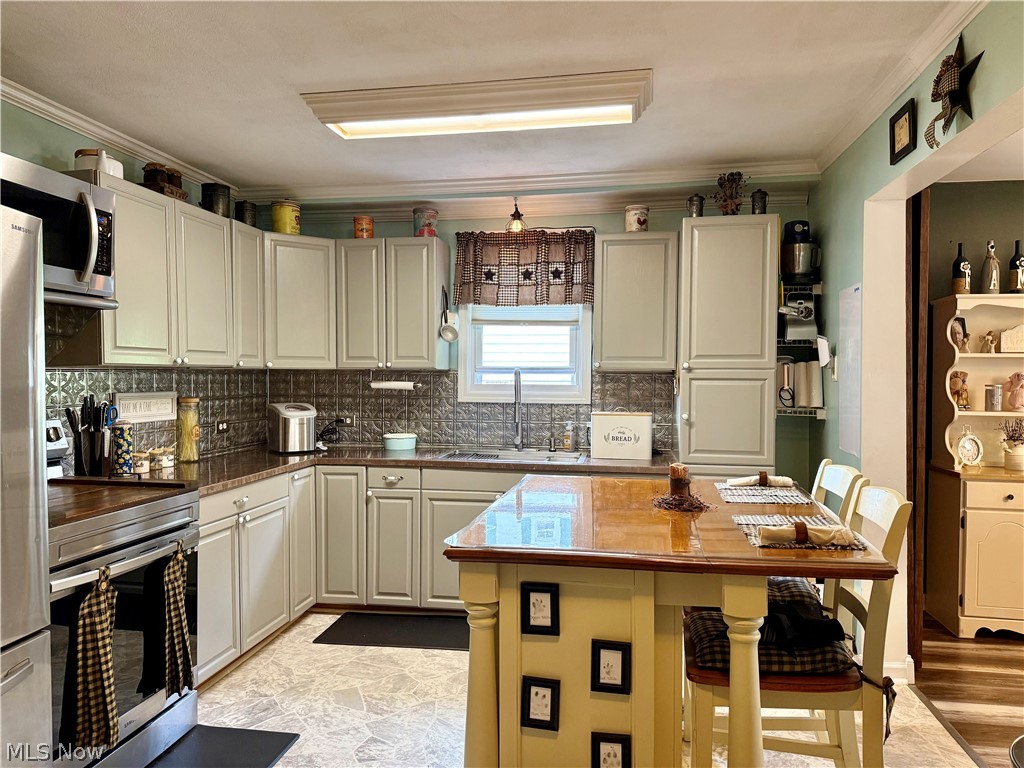 1207 N 9th Street Martins Ferry OH 43935