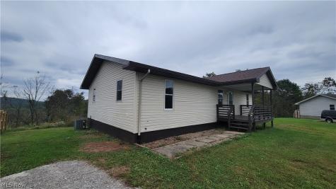 105 Woodcrest Lane Marietta OH 45750