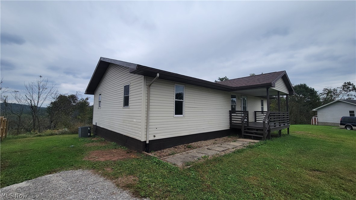105 Woodcrest Lane Marietta OH 45750