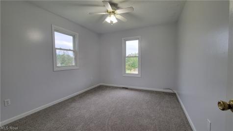 105 Woodcrest Lane Marietta OH 45750