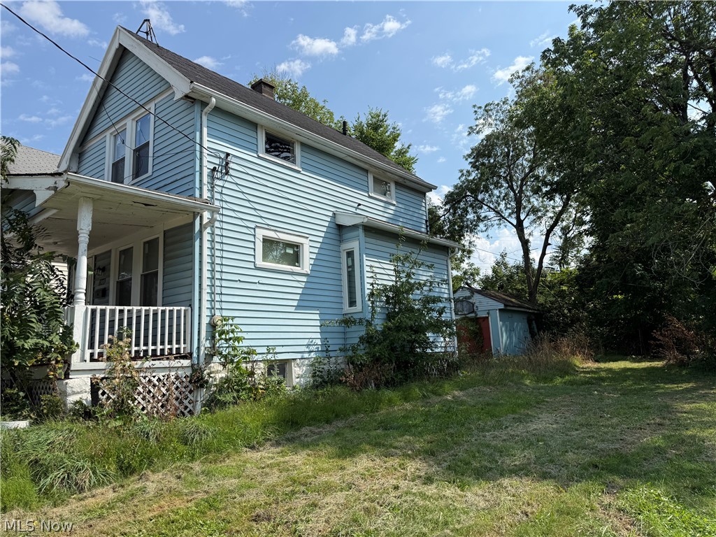 7908 Vineyard Avenue Cleveland OH 44105