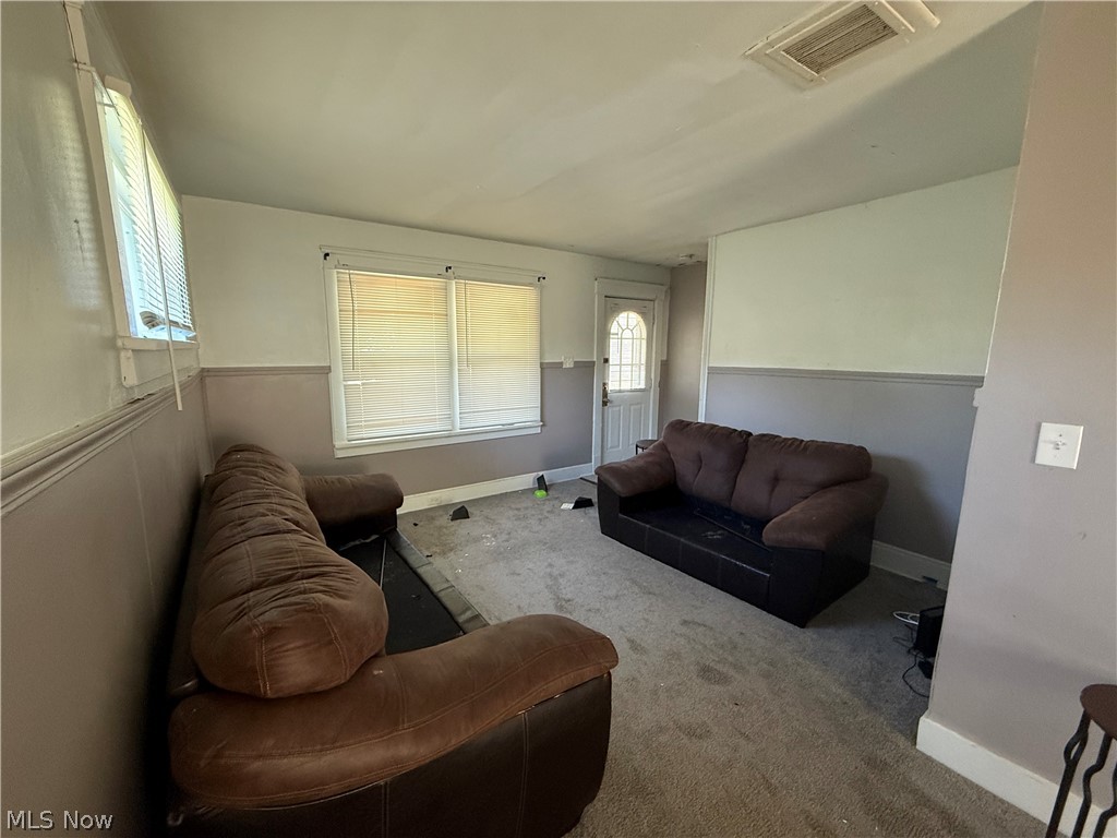 7908 Vineyard Avenue Cleveland OH 44105