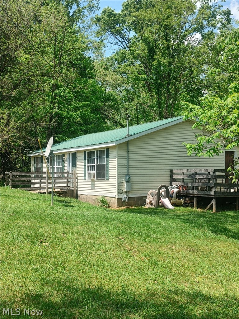 3219 Bay Road SE Carrollton OH 44615