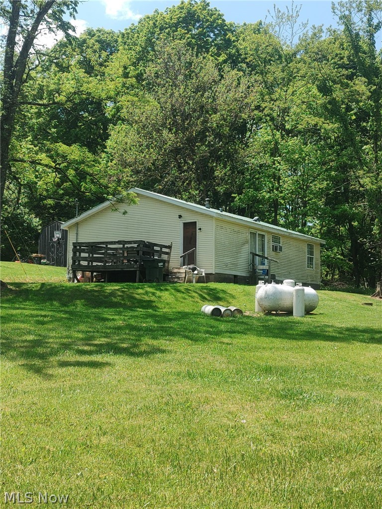 3219 Bay Road SE Carrollton OH 44615