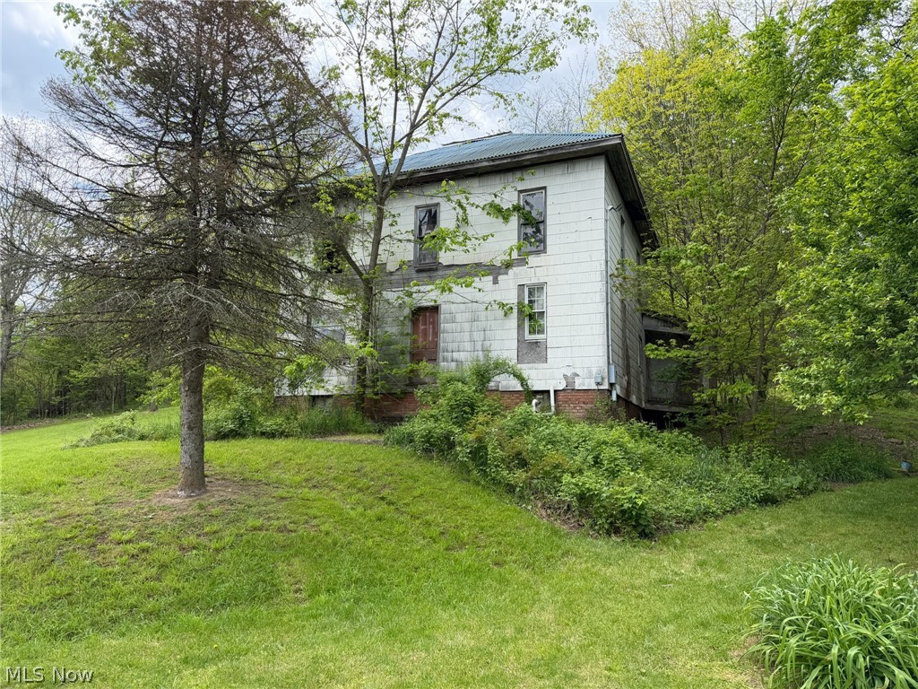 3219 Bay Road SE Carrollton OH 44615