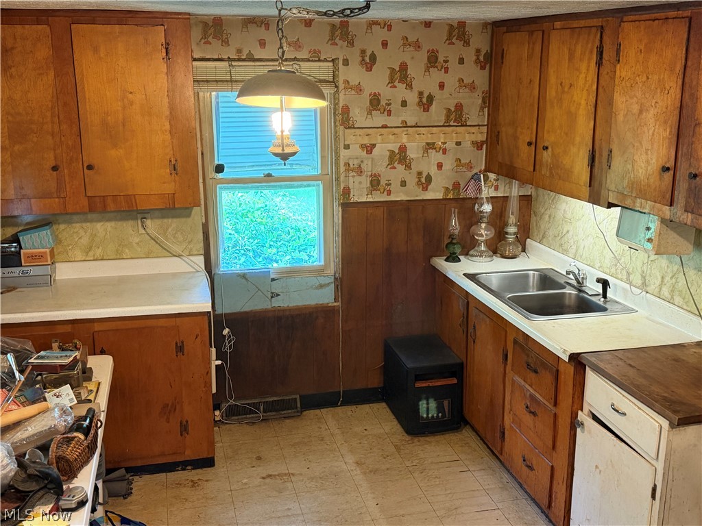 6029 Clay Street Madison OH 44057