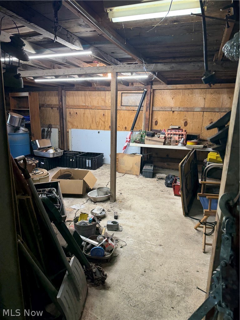6029 Clay Street Madison OH 44057
