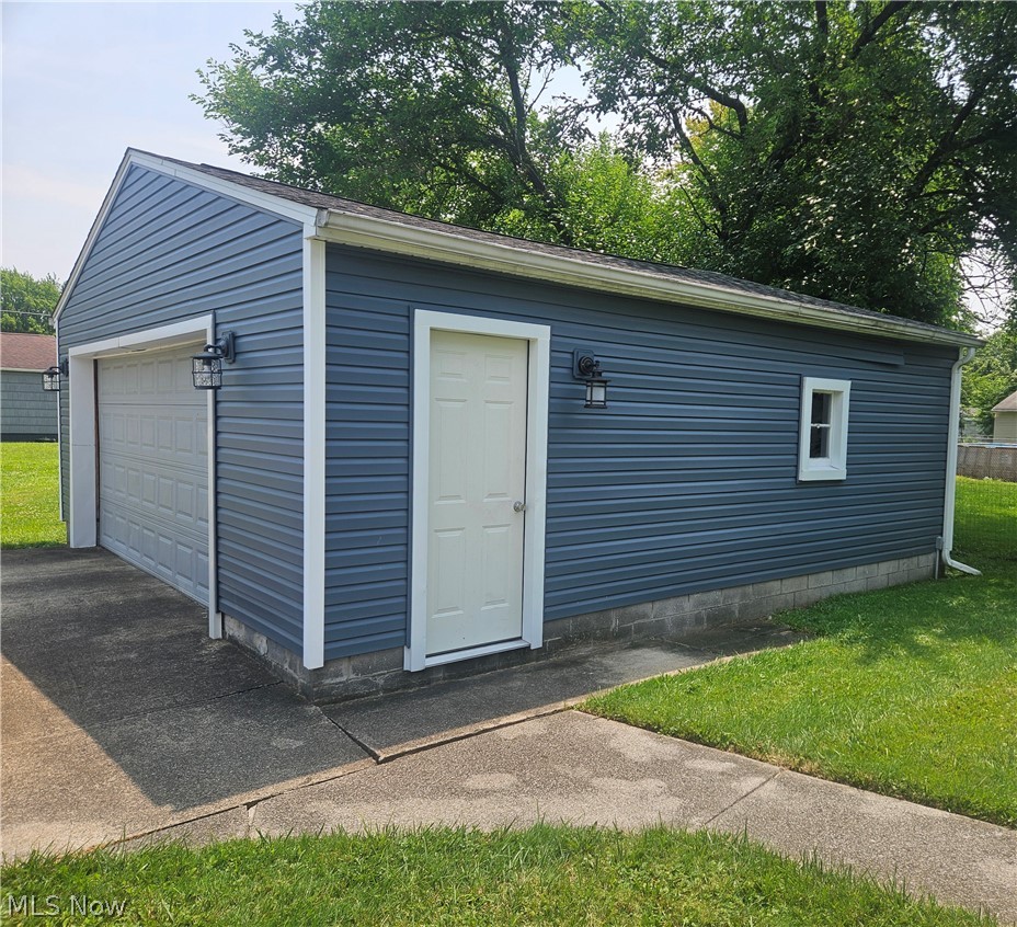 905 Belvedere Avenue SE Warren OH 44484