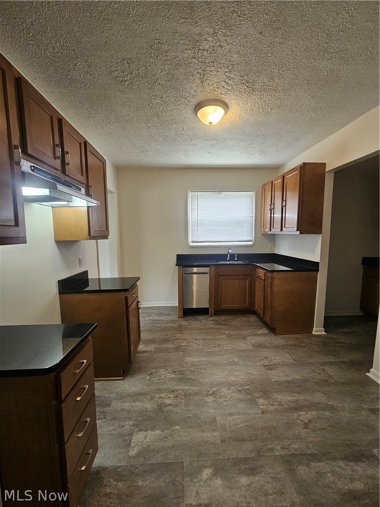 905 Belvedere Avenue SE Warren OH 44484