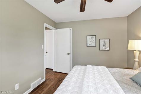 6469 Anita Drive Parma Heights OH 44130