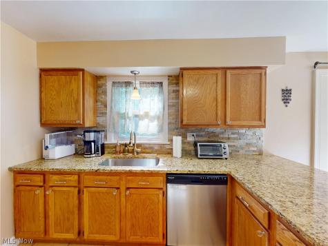 7996 Plains Road Mentor OH 44060