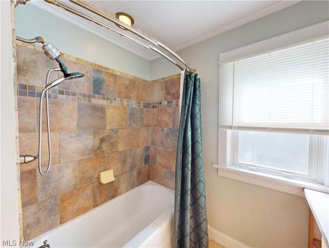 7996 Plains Road Mentor OH 44060