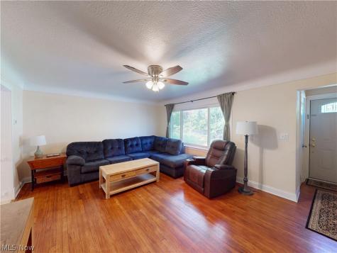 7996 Plains Road Mentor OH 44060