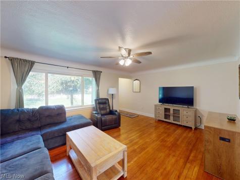 7996 Plains Road Mentor OH 44060