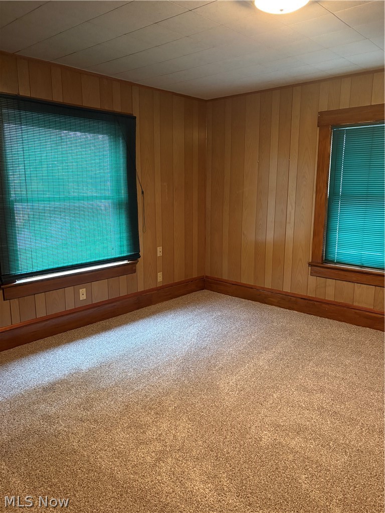 39 School Street Hubbard OH 44425