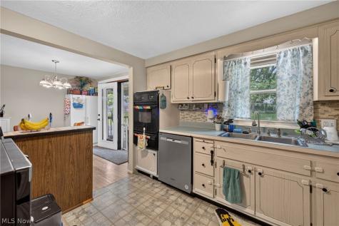 5415 Amherst Drive Parma OH 44129