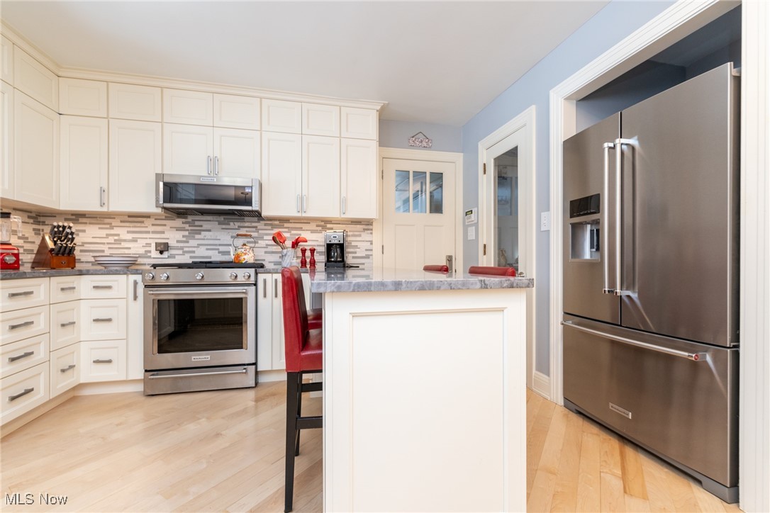 26161 Shaker Boulevard Beachwood OH 44122